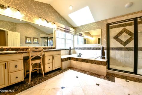 72 Stone Crest Drive Halfmoon NY 12118