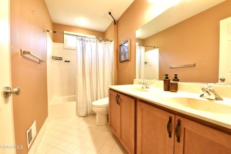 72 Stone Crest Drive Halfmoon NY 12118