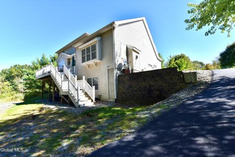 72 Stone Crest Drive Halfmoon NY 12118