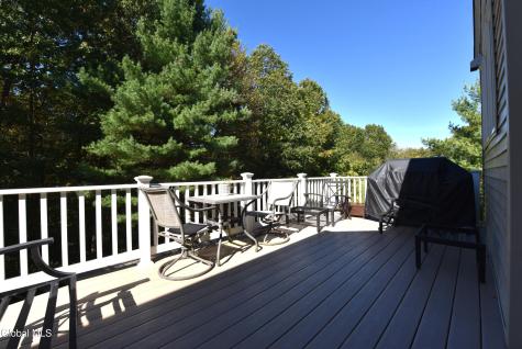 72 Stone Crest Drive Halfmoon NY 12118