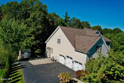 72 Stone Crest Drive Halfmoon NY 12118