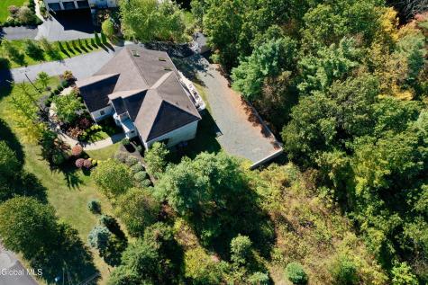 72 Stone Crest Drive Halfmoon NY 12118