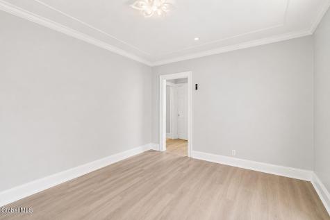 93 Hollywood Avenue Albany NY 12208