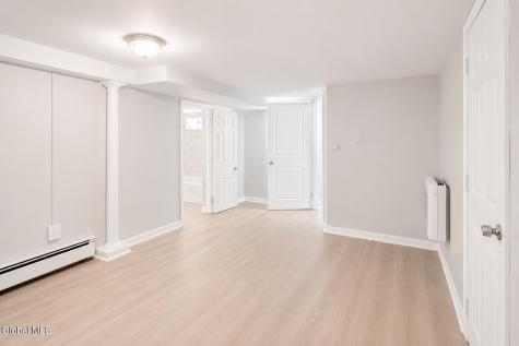 93 Hollywood Avenue Albany NY 12208