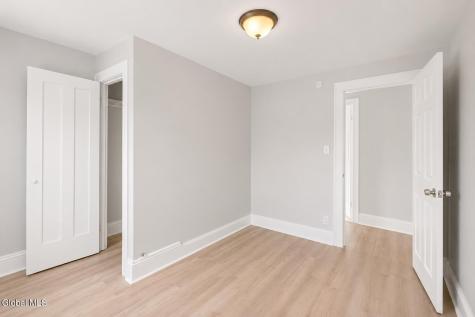 93 Hollywood Avenue Albany NY 12208