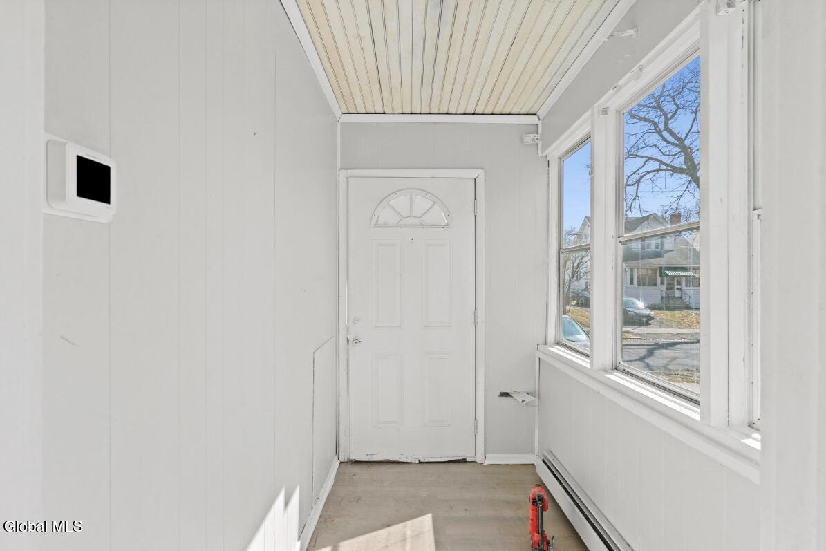 93 Hollywood Avenue Albany NY 12208