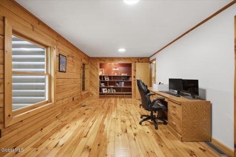 4 Treehouse Lane Queensbury NY 12804