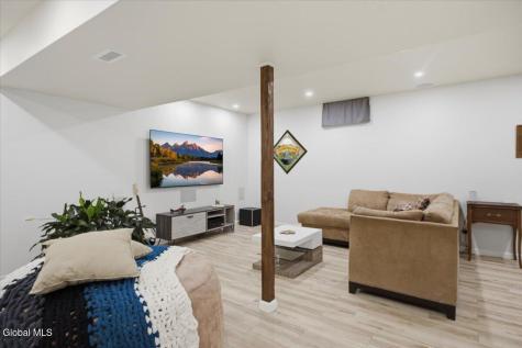 4 Treehouse Lane Queensbury NY 12804