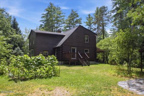 4 Treehouse Lane Queensbury NY 12804
