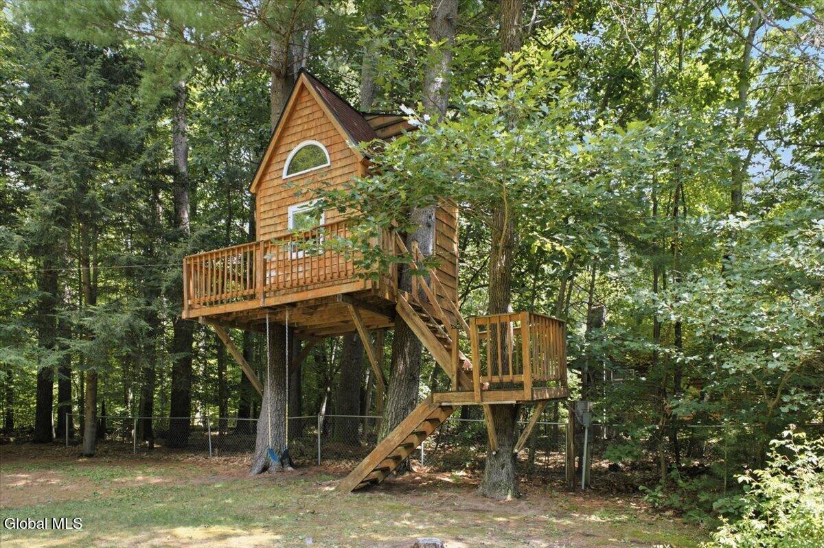 4 Treehouse Lane Queensbury NY 12804