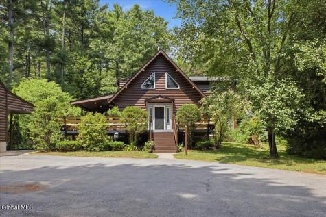 4 Treehouse Lane Queensbury NY 12804