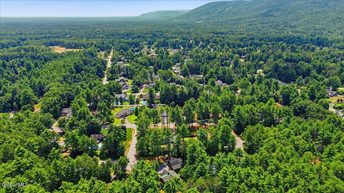 4 Treehouse Lane Queensbury NY 12804