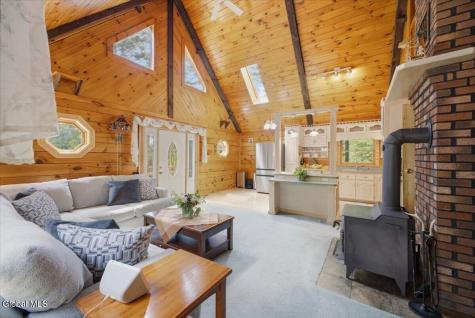 4 Treehouse Lane Queensbury NY 12804