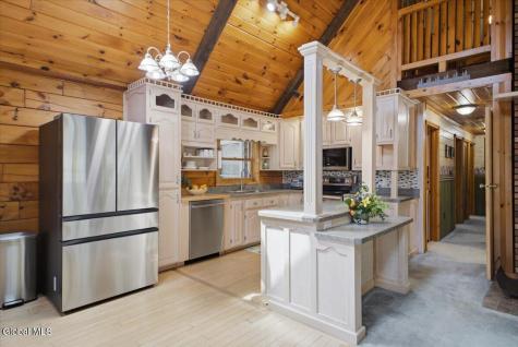 4 Treehouse Lane Queensbury NY 12804