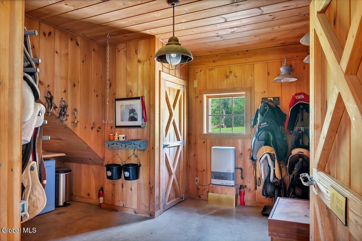 145 Bullock Road Slingerlands NY 12159