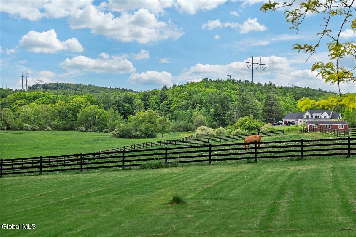 145 Bullock Road Slingerlands NY 12159