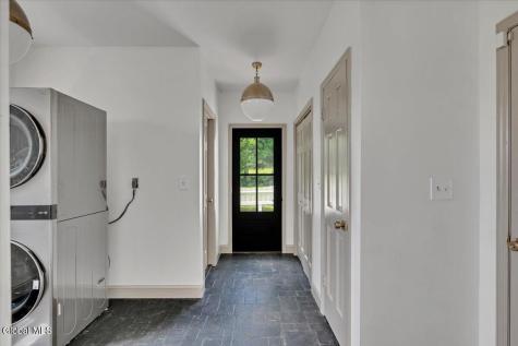 145 Bullock Road Slingerlands NY 12159