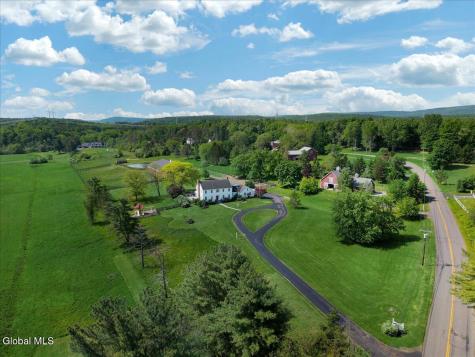 145 Bullock Road Slingerlands NY 12159