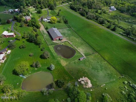 145 Bullock Road Slingerlands NY 12159