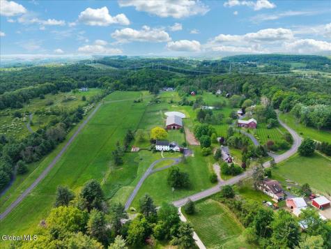145 Bullock Road Slingerlands NY 12159