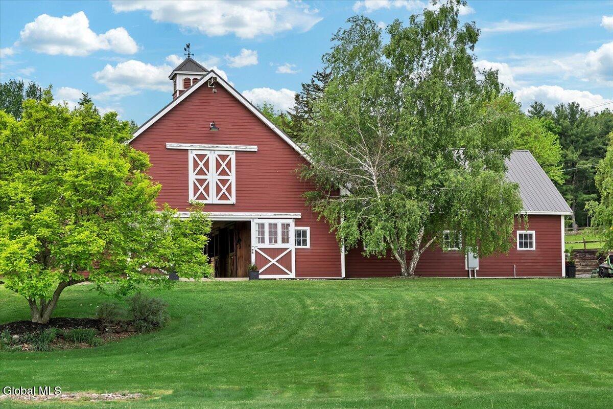 145 Bullock Road Slingerlands NY 12159