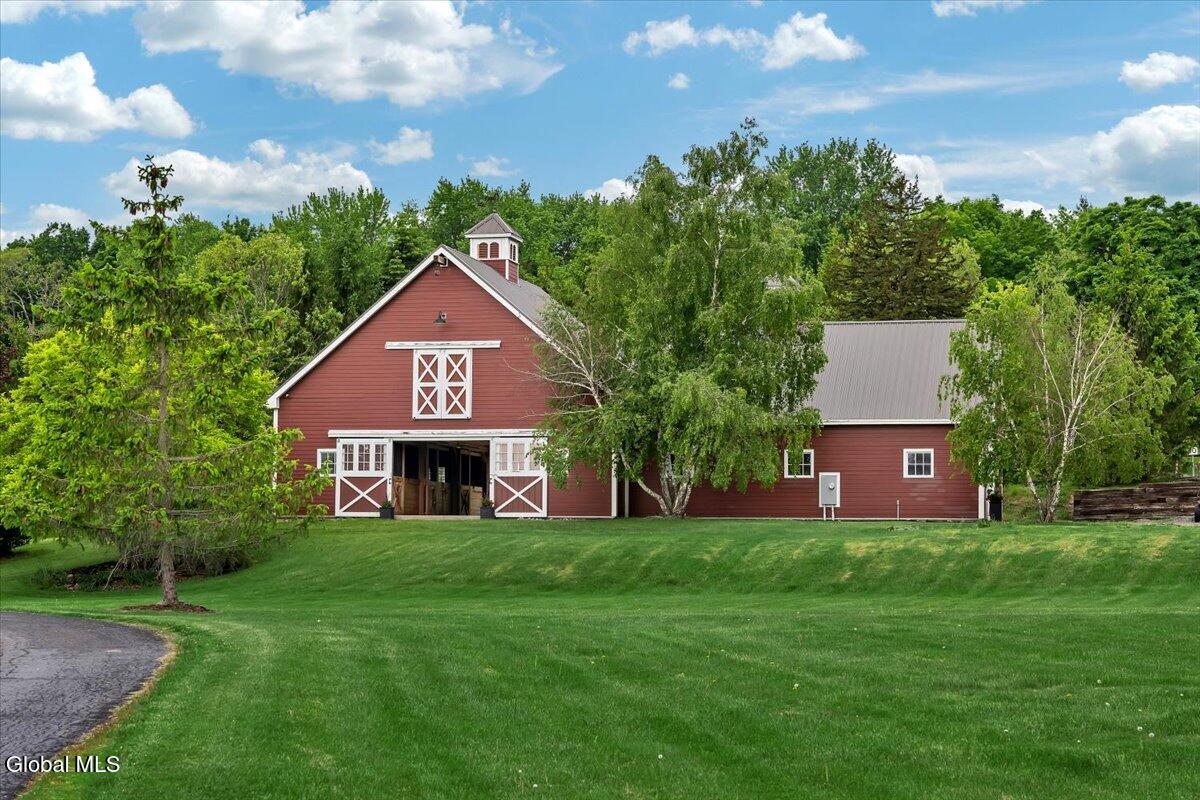 145 Bullock Road Slingerlands NY 12159
