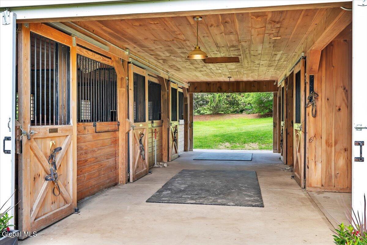 145 Bullock Road Slingerlands NY 12159