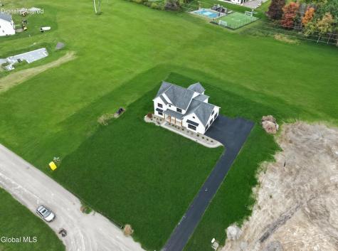 209 Font Grove Slingerlands NY 12159