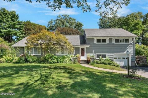 10 Eastland Avenue Gloversville NY 12078