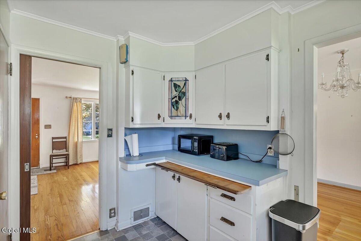 10 Eastland Avenue Gloversville NY 12078