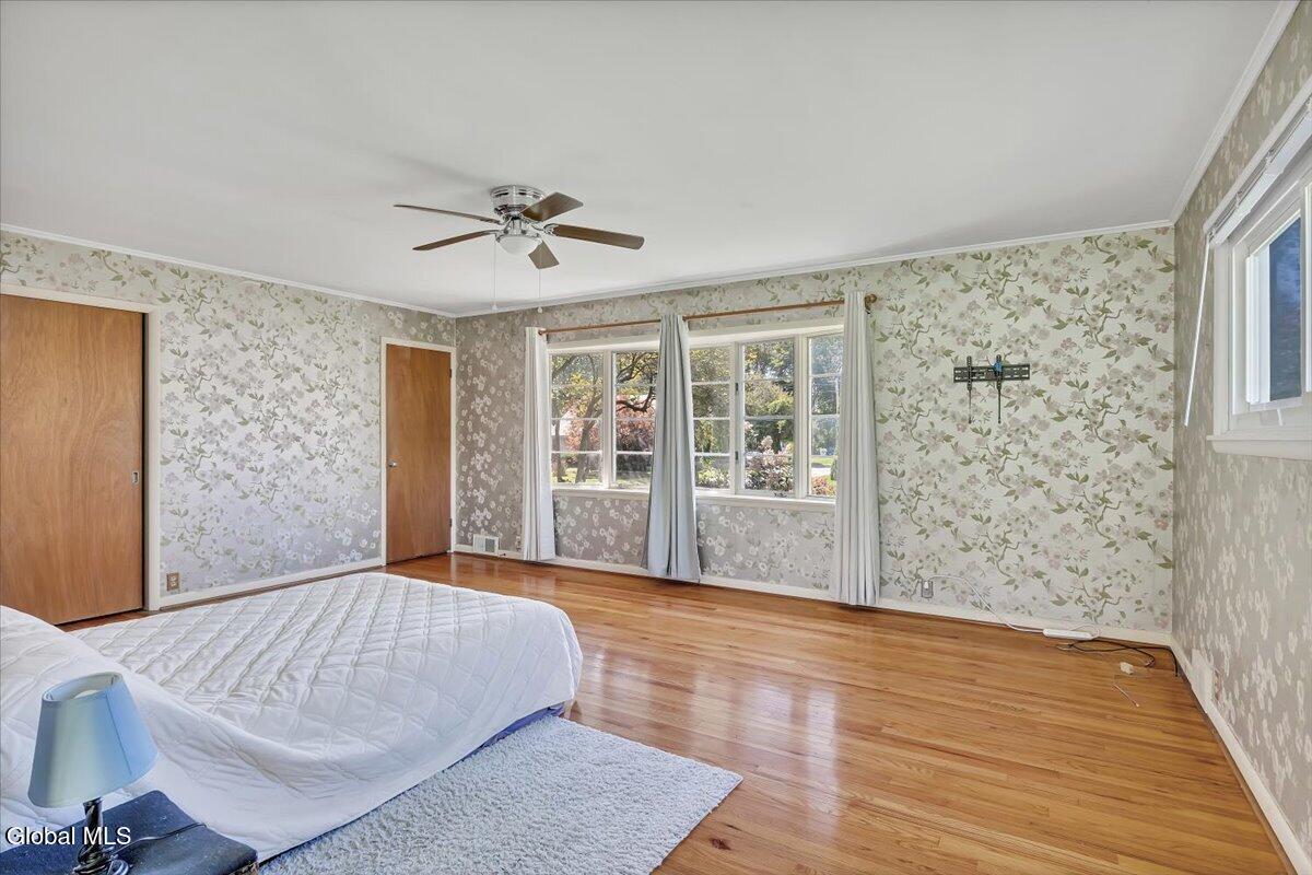 10 Eastland Avenue Gloversville NY 12078
