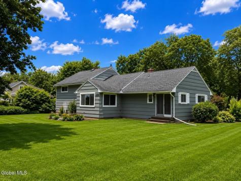 10 Eastland Avenue Gloversville NY 12078