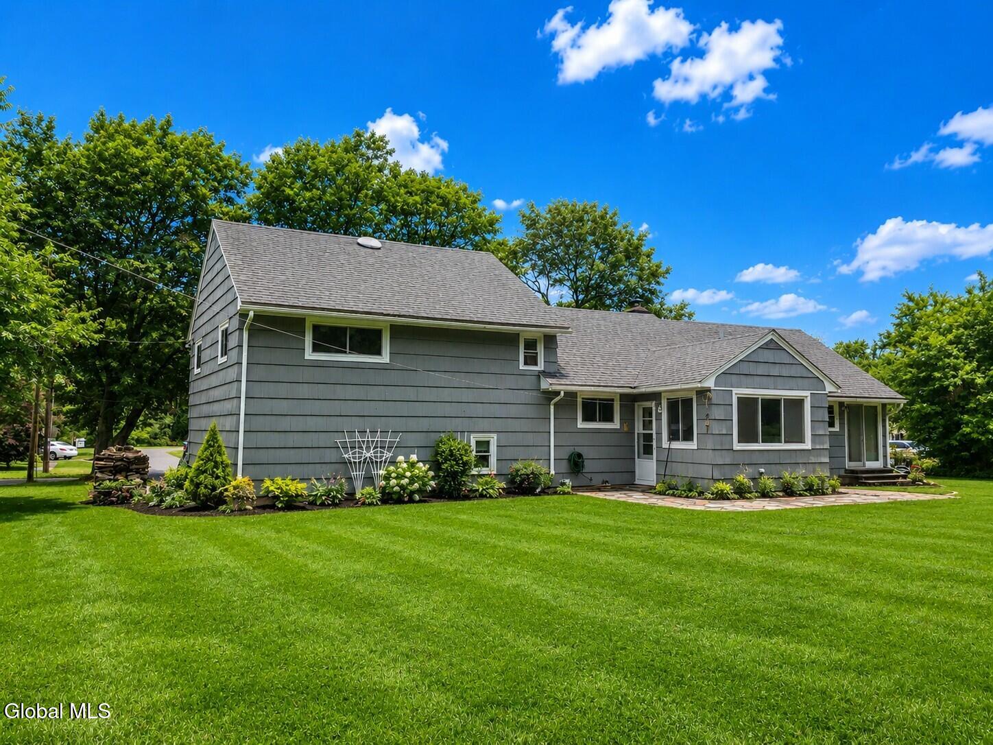 10 Eastland Avenue Gloversville NY 12078
