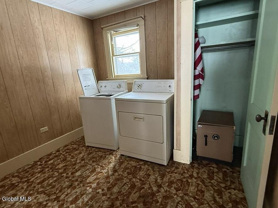 1684 Us-9 Schroon Lake NY 12870