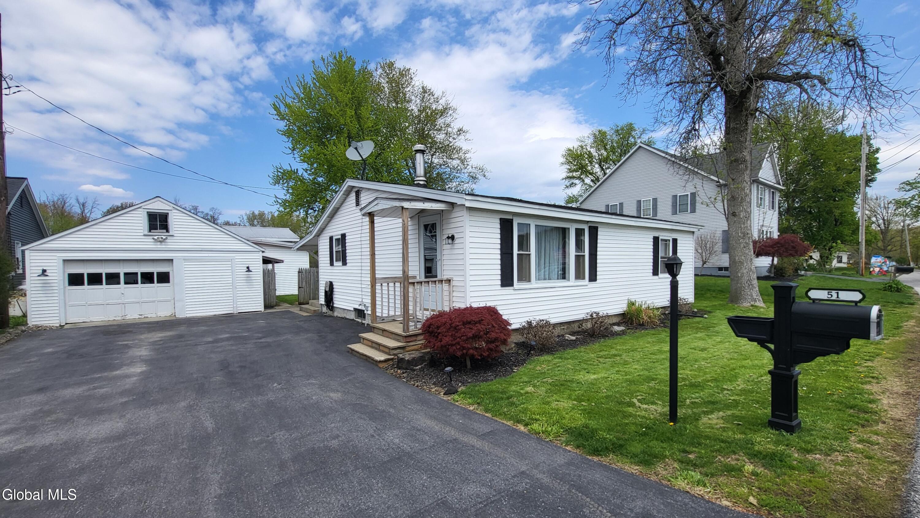 51 Ferry Lane Stillwater NY 12170