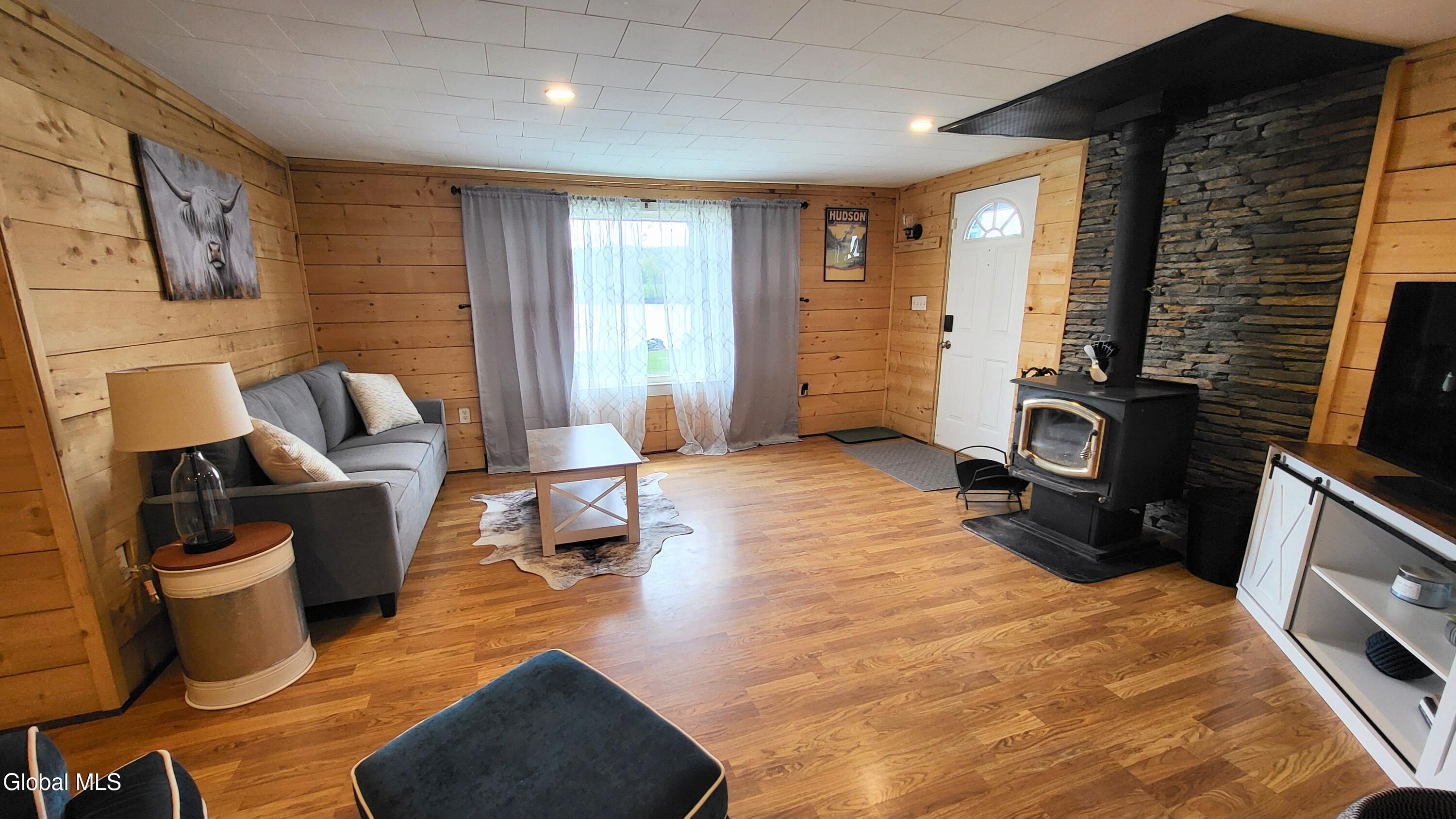 51 Ferry Lane Stillwater NY 12170