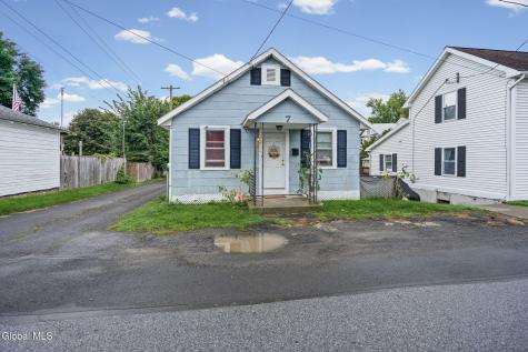 7 Ballston Street Waterford NY 12188