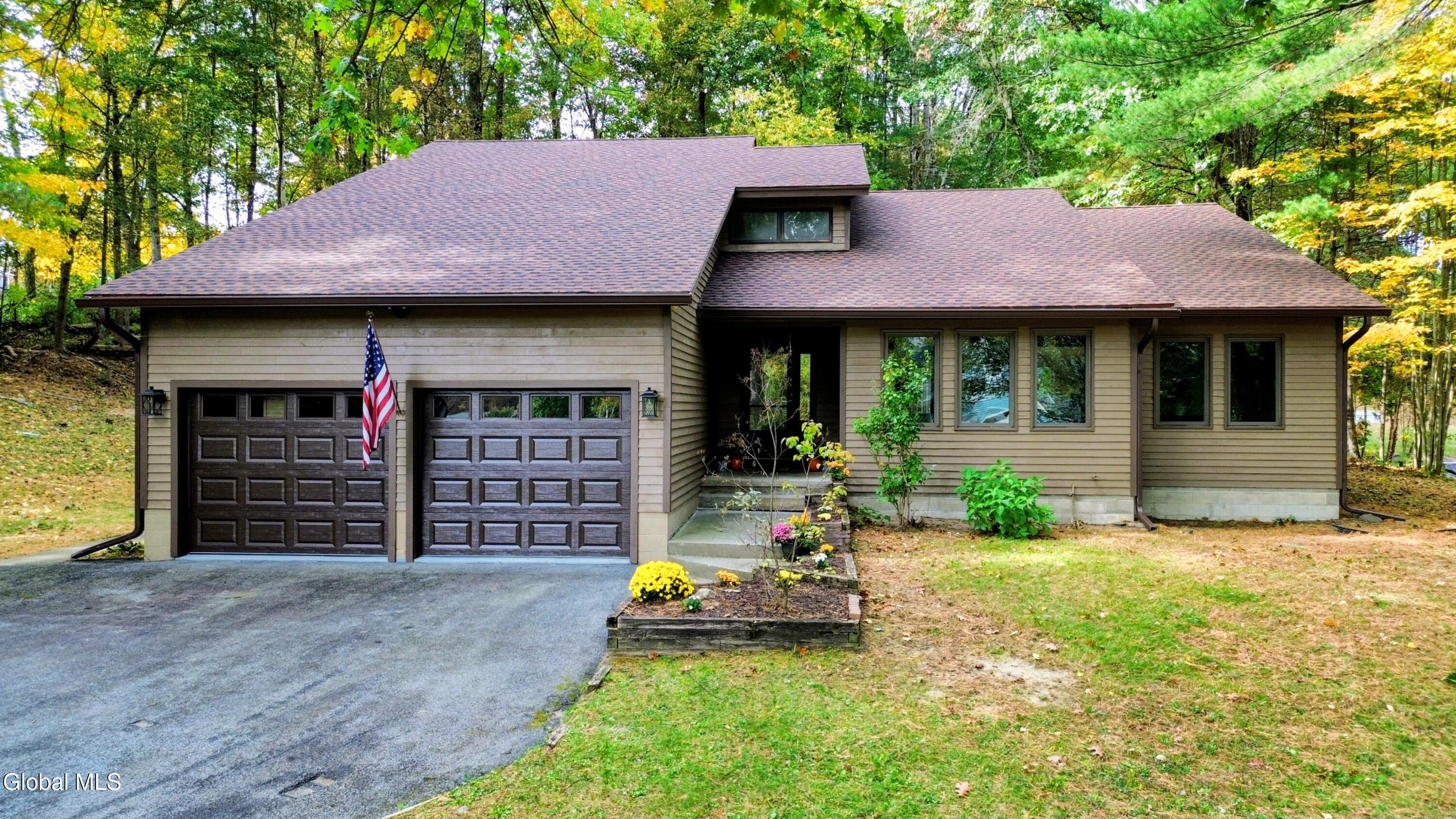 8 Fox Hollow Lane Queensbury NY 12804