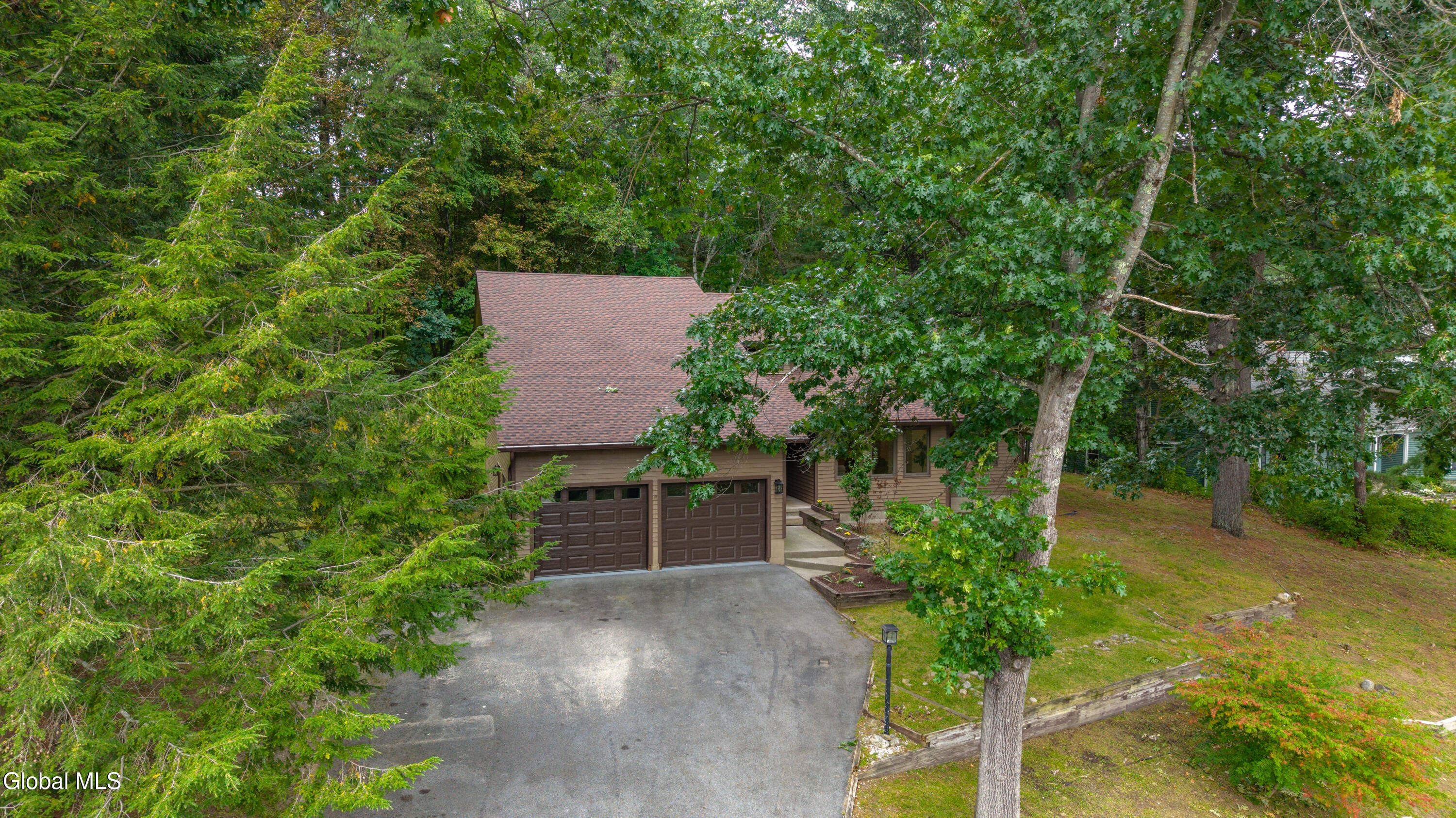 8 Fox Hollow Lane Queensbury NY 12804