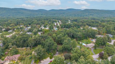 8 Fox Hollow Lane Queensbury NY 12804