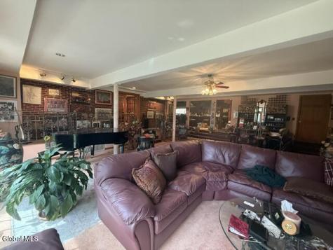 183 Van Rensselaer Boulevard Menands NY 12204