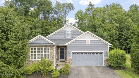 19 Braxton Court Waterford NY 12188