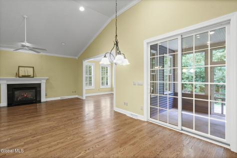 19 Braxton Court Waterford NY 12188