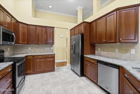 19 Braxton Court Waterford NY 12188
