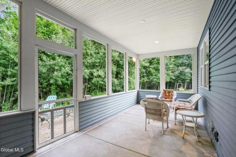 19 Braxton Court Waterford NY 12188