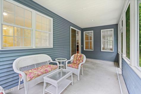19 Braxton Court Waterford NY 12188