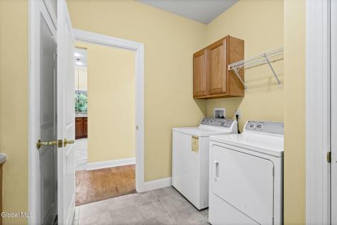 19 Braxton Court Waterford NY 12188