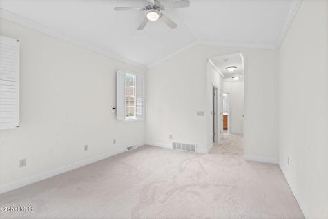 19 Braxton Court Waterford NY 12188