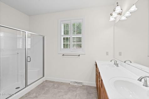 19 Braxton Court Waterford NY 12188