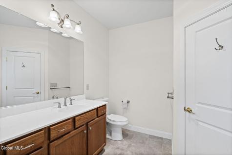 19 Braxton Court Waterford NY 12188